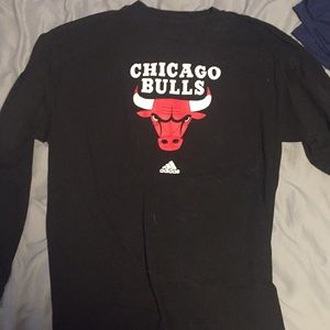 Men’s long sleeve black Chicago bulls shirt
